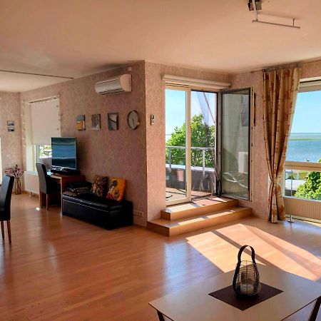 Sunset Dream Apartment With A Panoramic Seaview Хаапсалу Екстер'єр фото